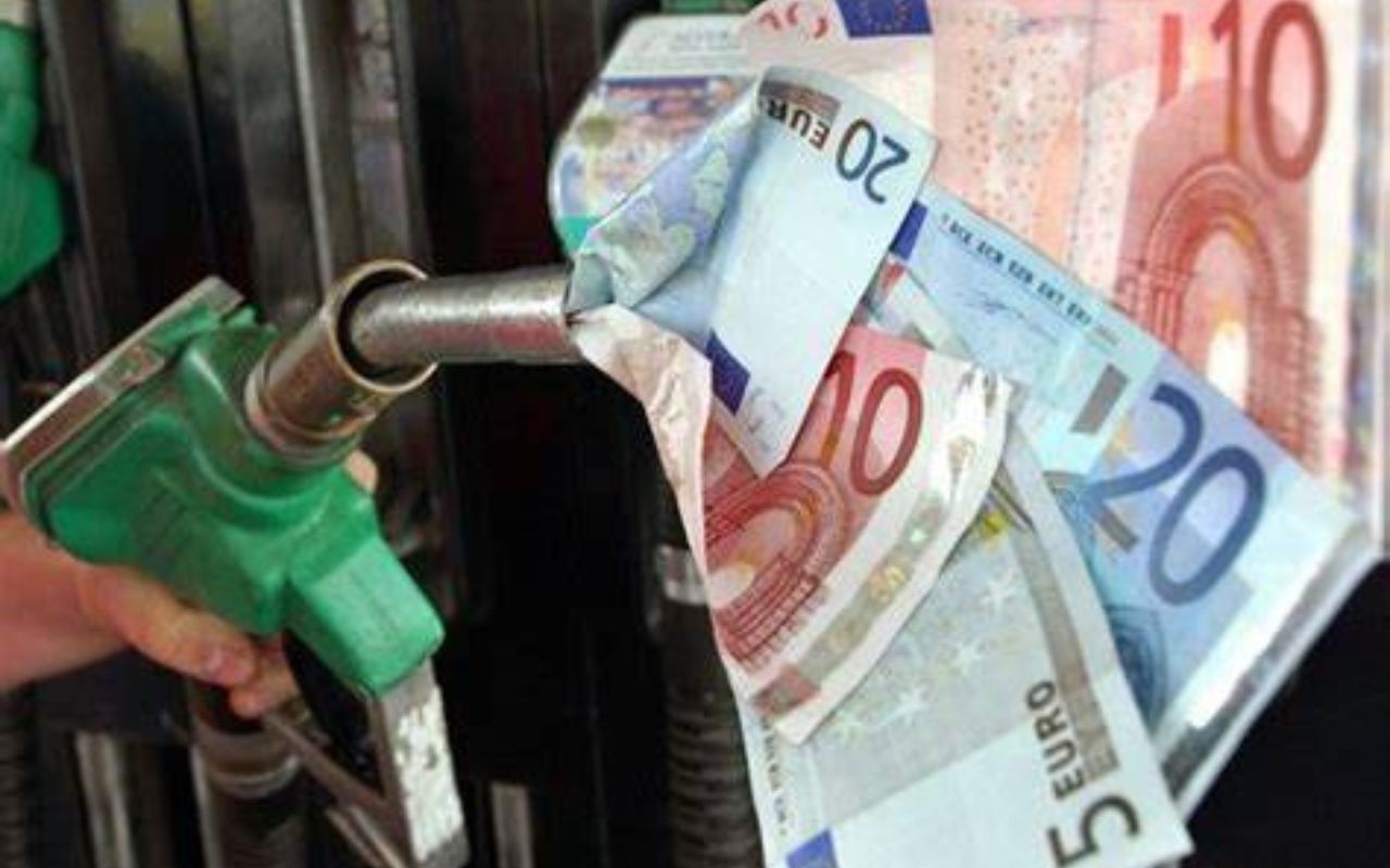 Allerta costo benzina: ecco cosa può accadere se…