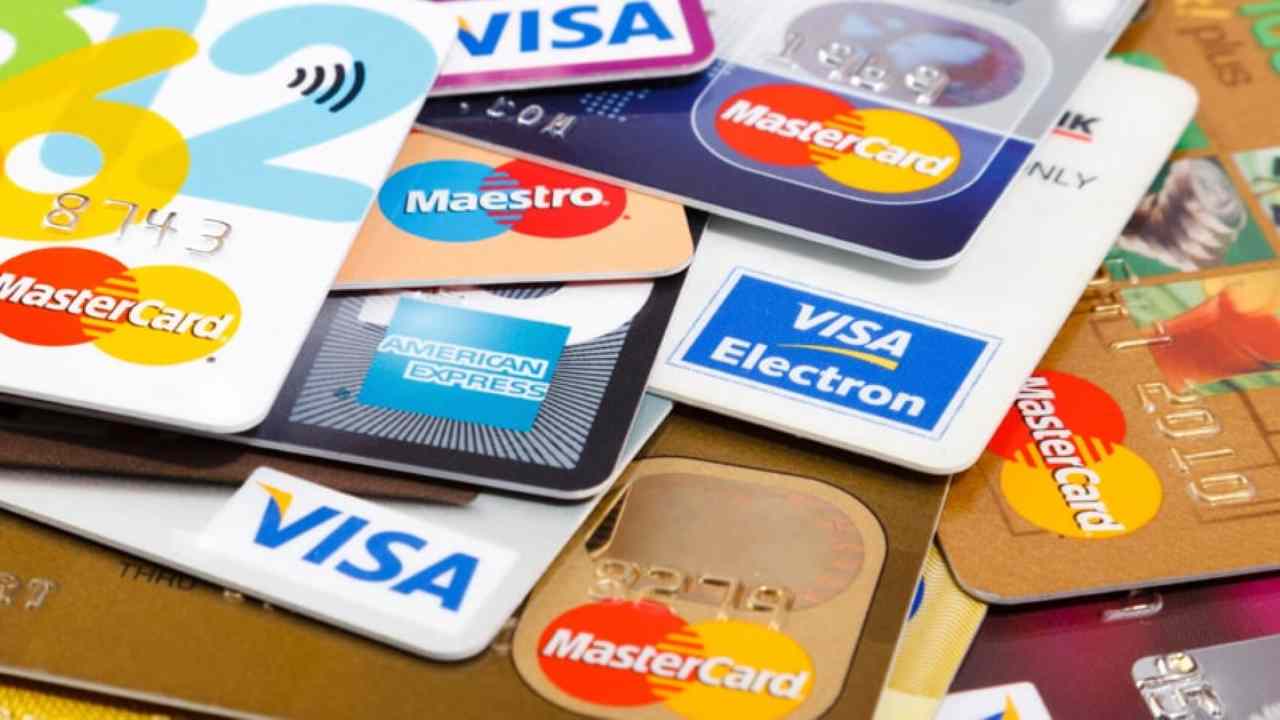 Attenzione a queste carte di credito: ecco quali non utilizzare