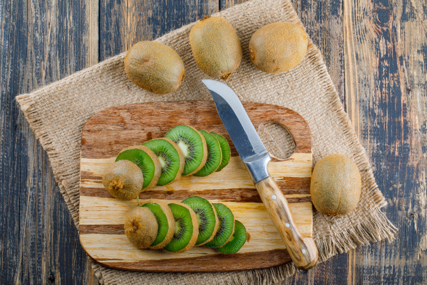 Cosa accade a chi mangia un kiwi ogni sera: la risposta sorprende tutti