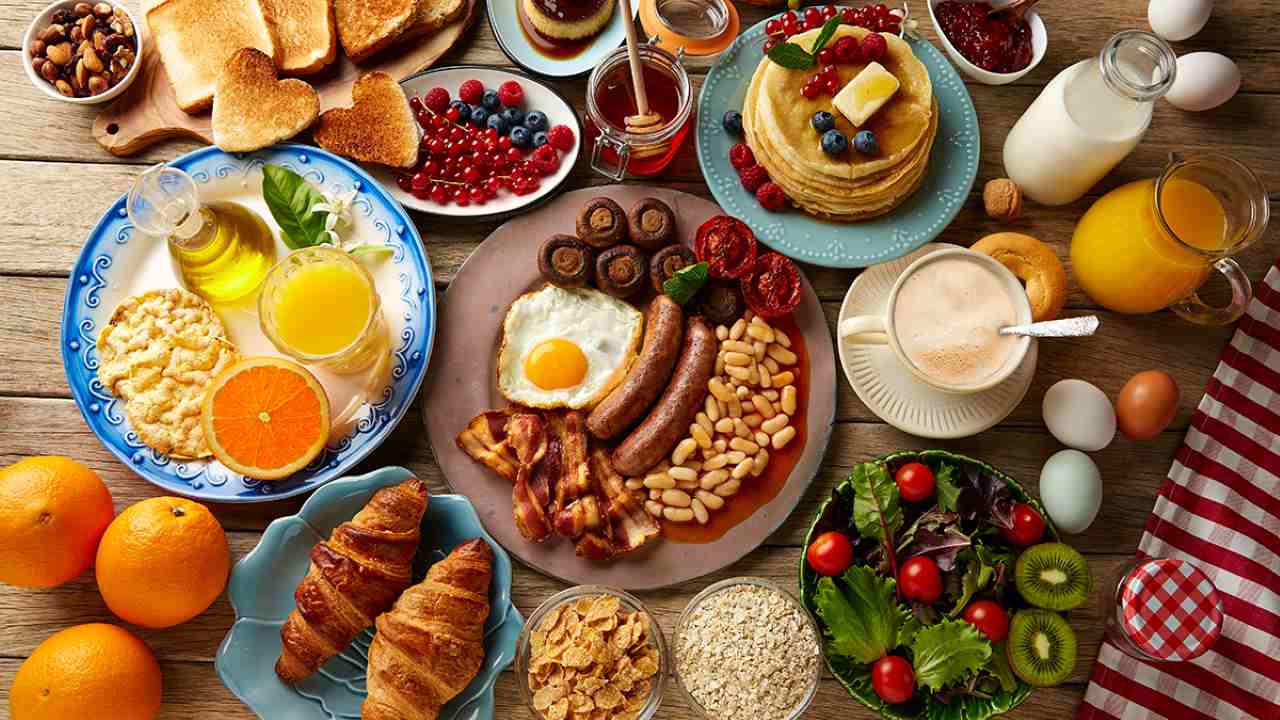 “Non mangiare questo a colazione!”: attenzione, ecco cosa