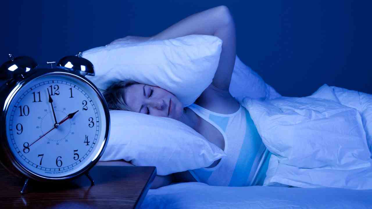 Problemi di insonnia? Ecco cosa devi mangiare per risolvere subito